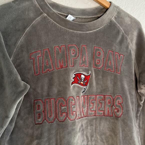 Tampa Bay Buccaneers Grey Velour Crop Sweatshirt Embroidered Football Pullover - Picture 2 of 6